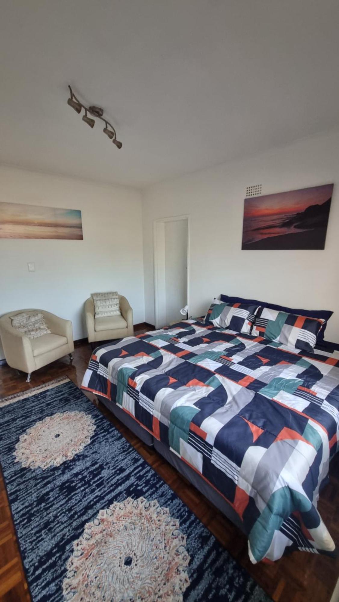 Acanthus Circle * Cape Town